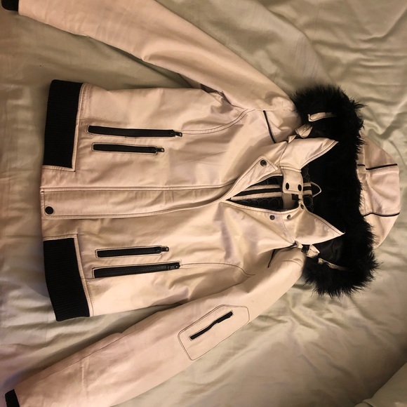 Danier leather jacket - Picture 1 of 3